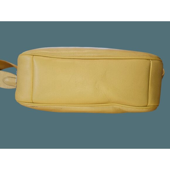 Coach Teri Yellow Shoulder Bag With Signature Quilted Crossbody - Picture 4 of 16